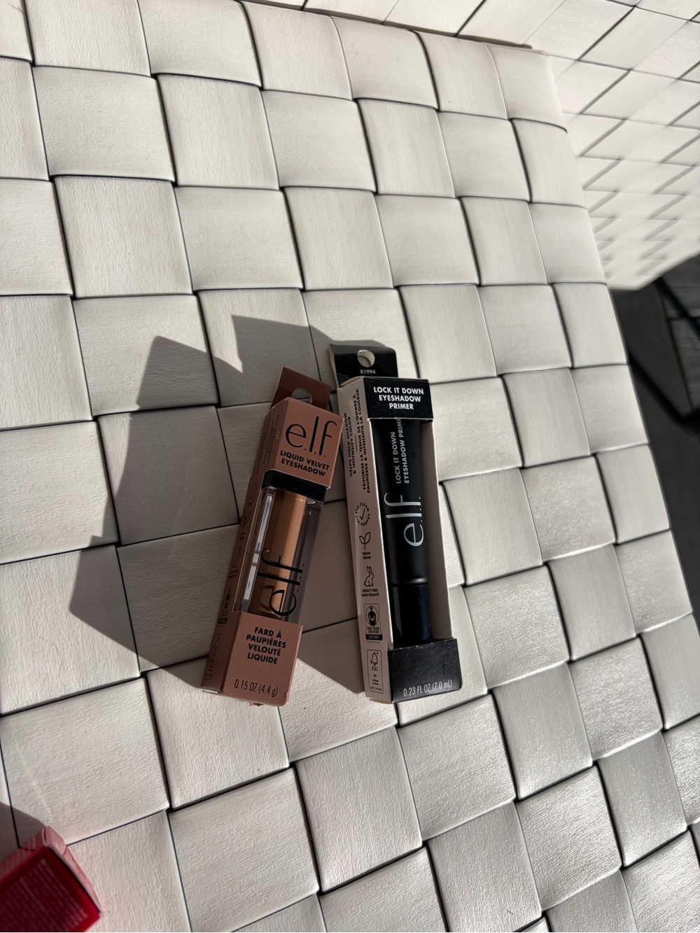 NEW e.l.f. Liquid Velvet Eyeshadow + Lock It Down Primer Bundle - Picture 6 of 6